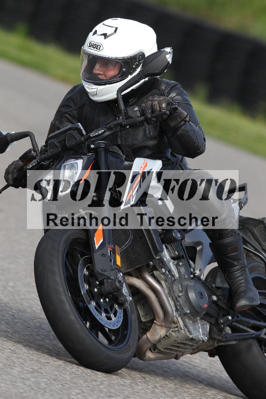 Archiv-2025/10 23.04.2025 Cornu Master School ADR/gruen-vert/9